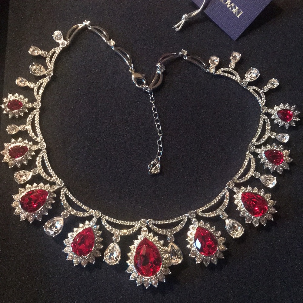 NEW Swarovski Crystal Red all around statement necklace. With matching earring! - Picture 1 of 8